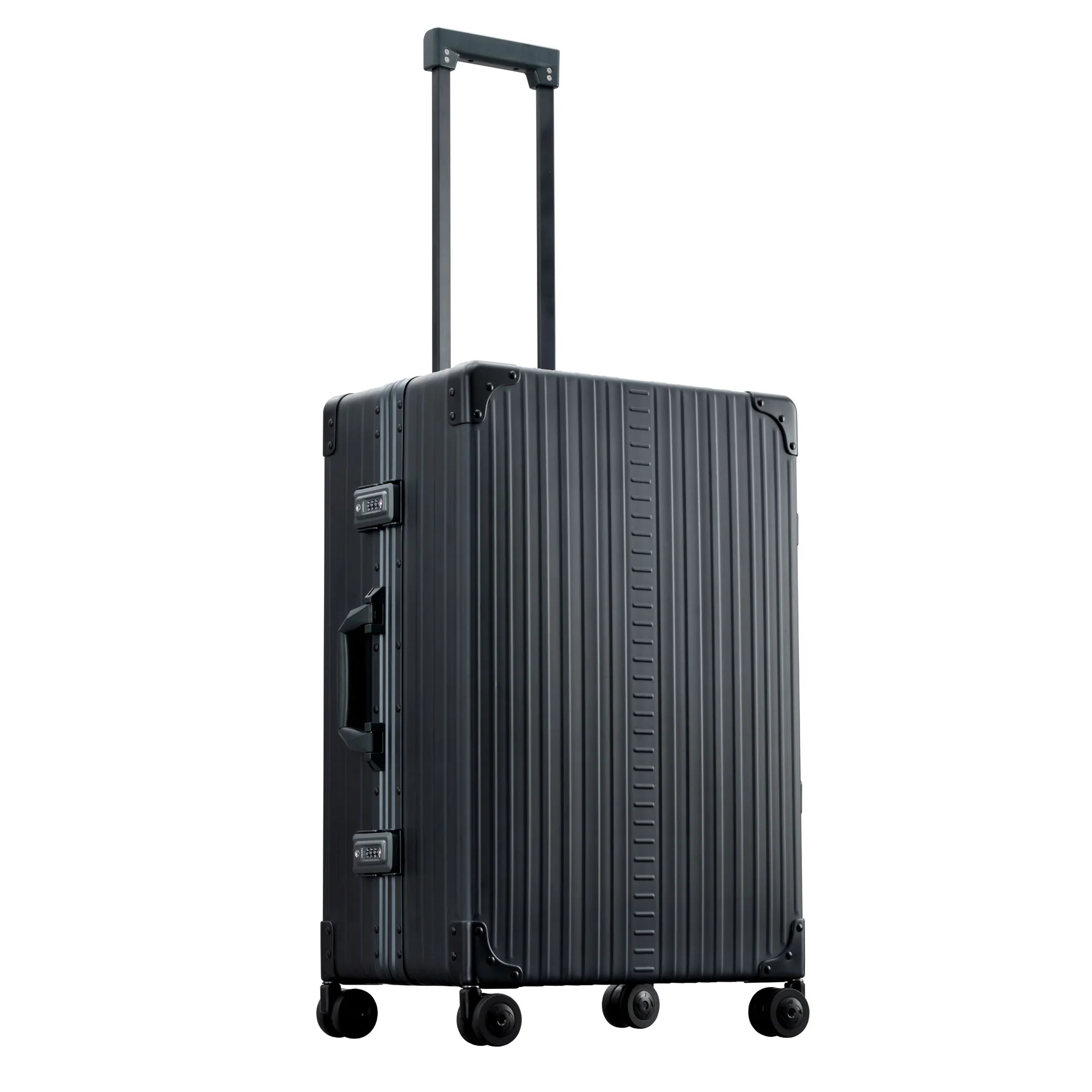 Aleon Aircraft Grade Aluminum 26″ Macro Traveler Checked Luggage - Image 8