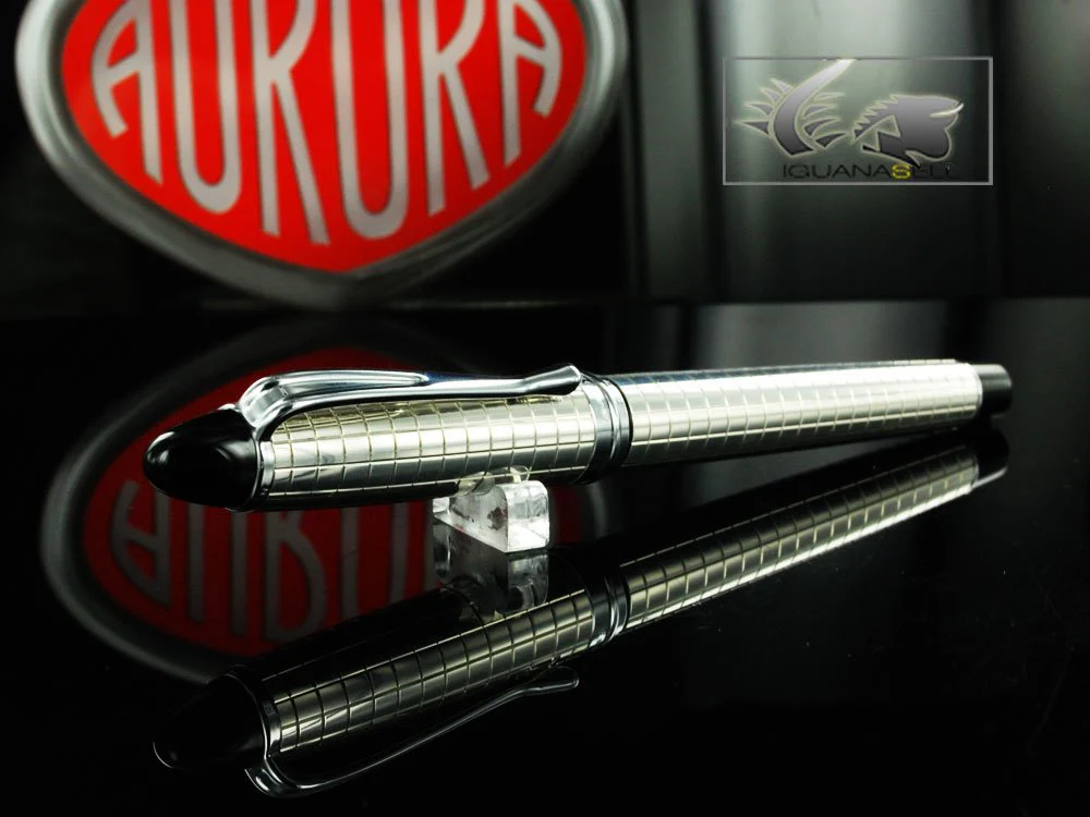 Aurora Ipsilon Quadra Silver Pattern Medium Point Fountain Pen - AU-B14Q-M - Image 2