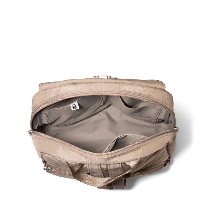 Baggallini Coastal Flip Lock Day Pack - Image 11