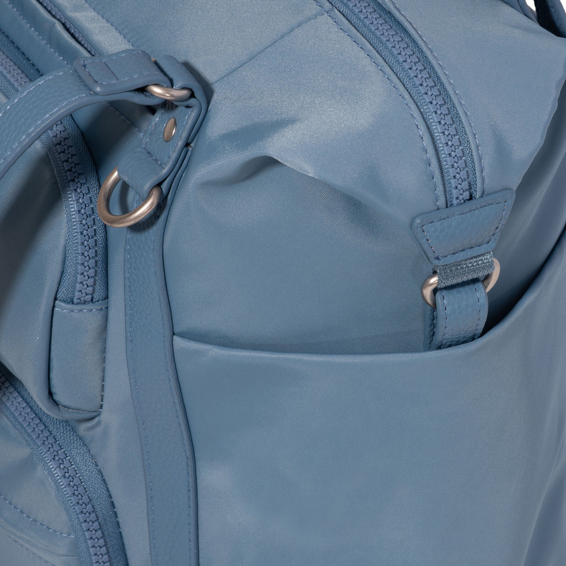 Baggallini Nolita Small Convertible Backpack - Image 10