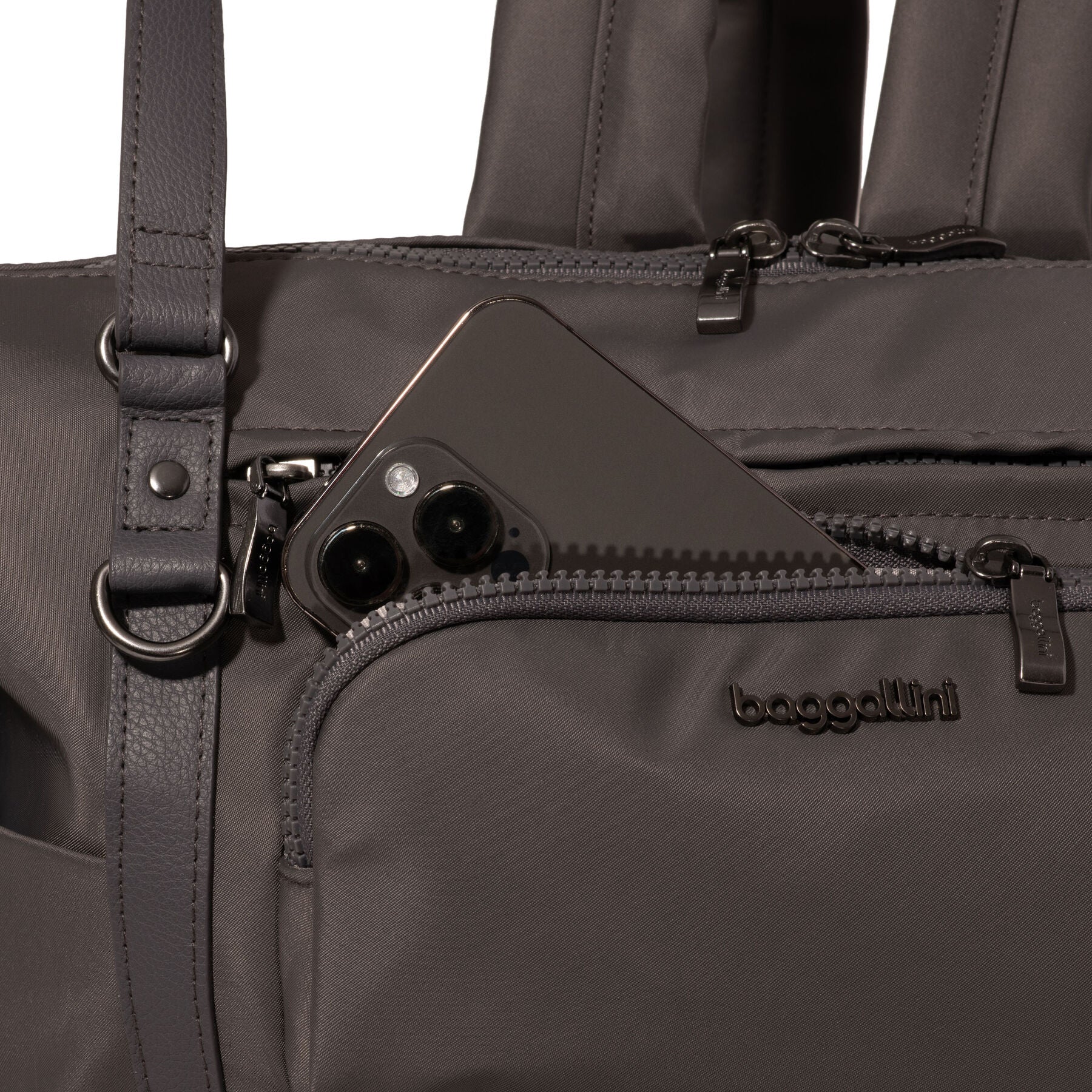Baggallini Nolita Small Convertible Backpack - Image 4