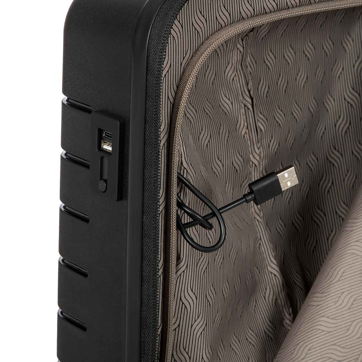 Bric's B/Y Ulisse 21" Expandable Spinner Black - Image 4