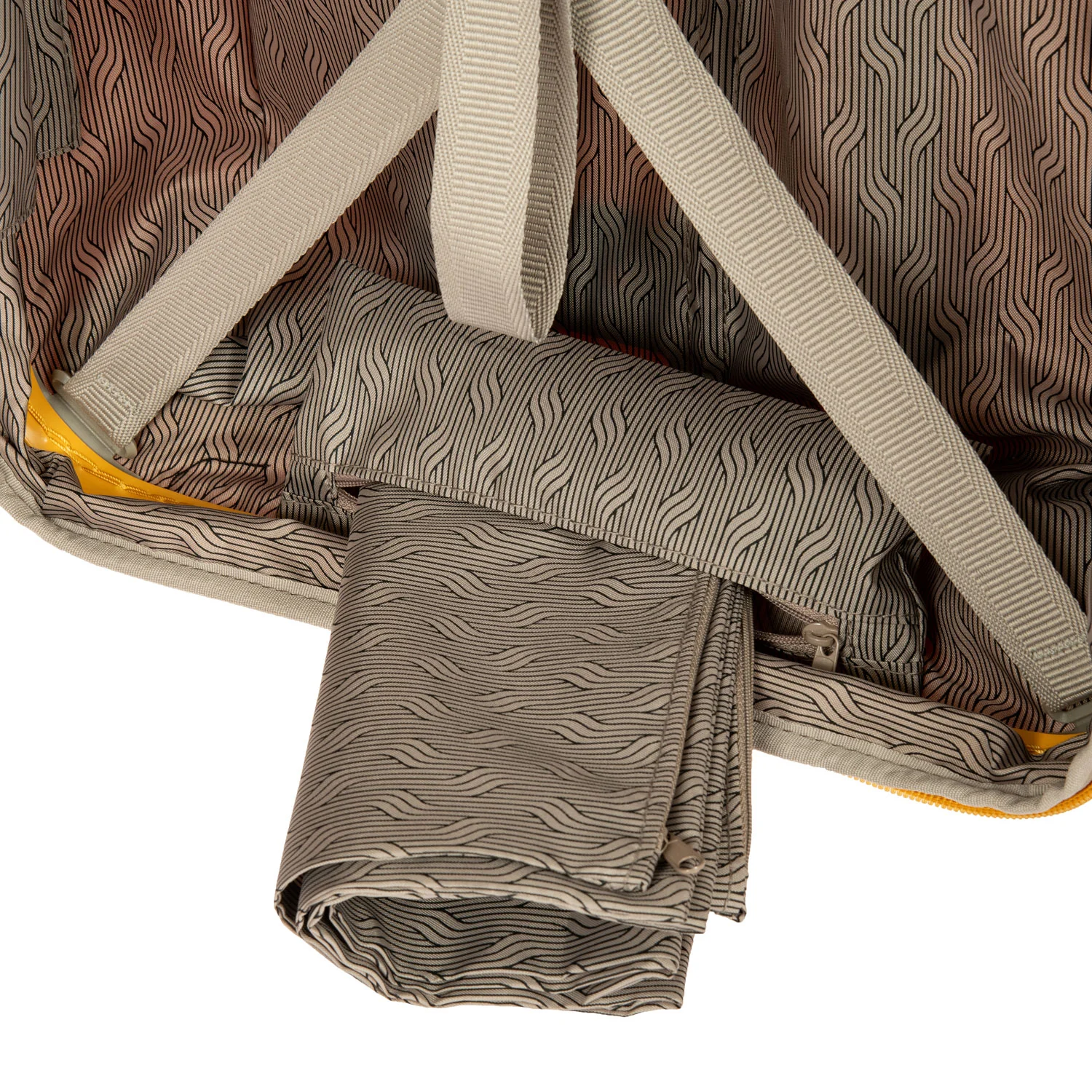 Bric's B/Y Ulisse 21" Expandable Spinner Mango - Image 7