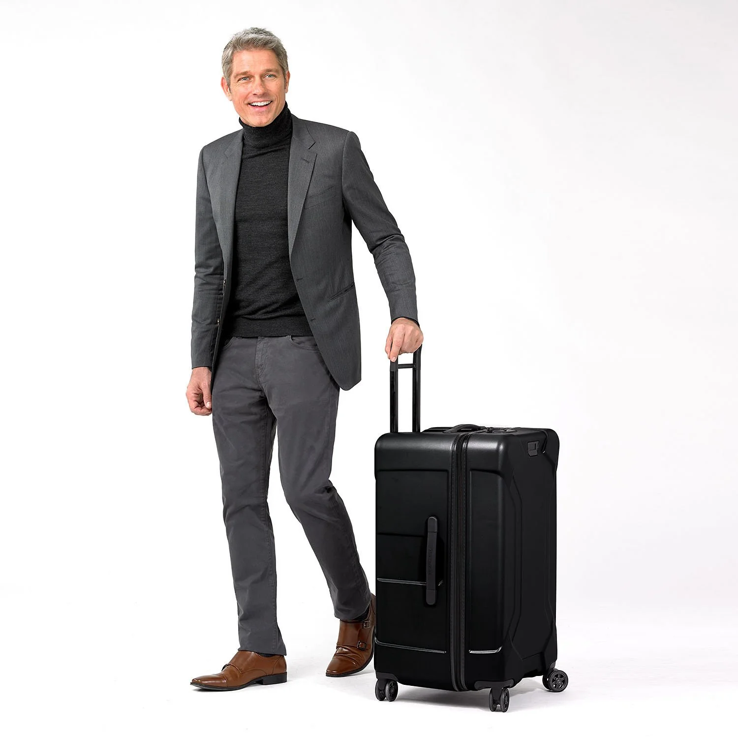 Briggs & Riley Torq QUT228SP-74 Medium Trunk Spinner Stealth - Image 9