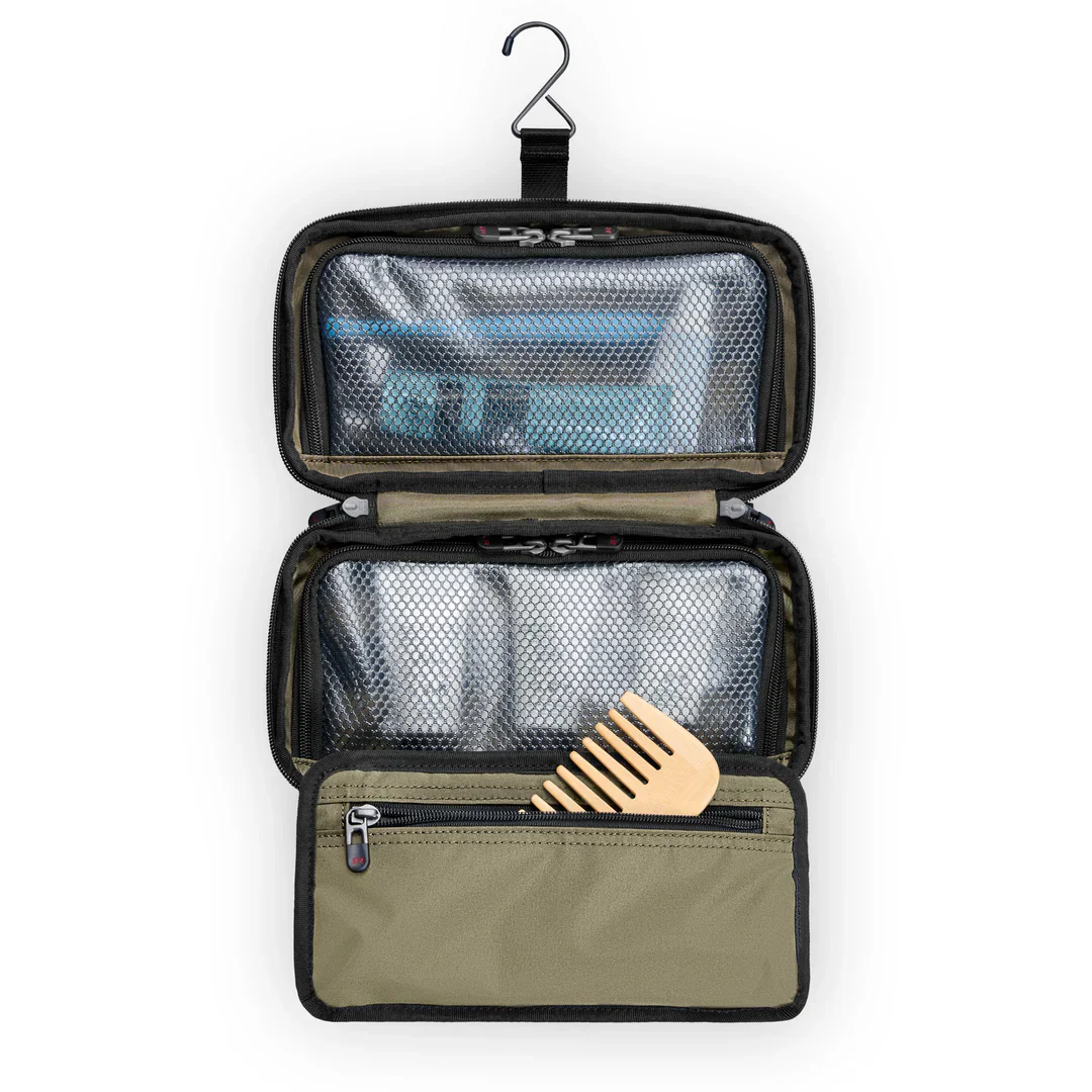 Briggs & Riley ZDX Hanging Toiletry Kit - Image 4