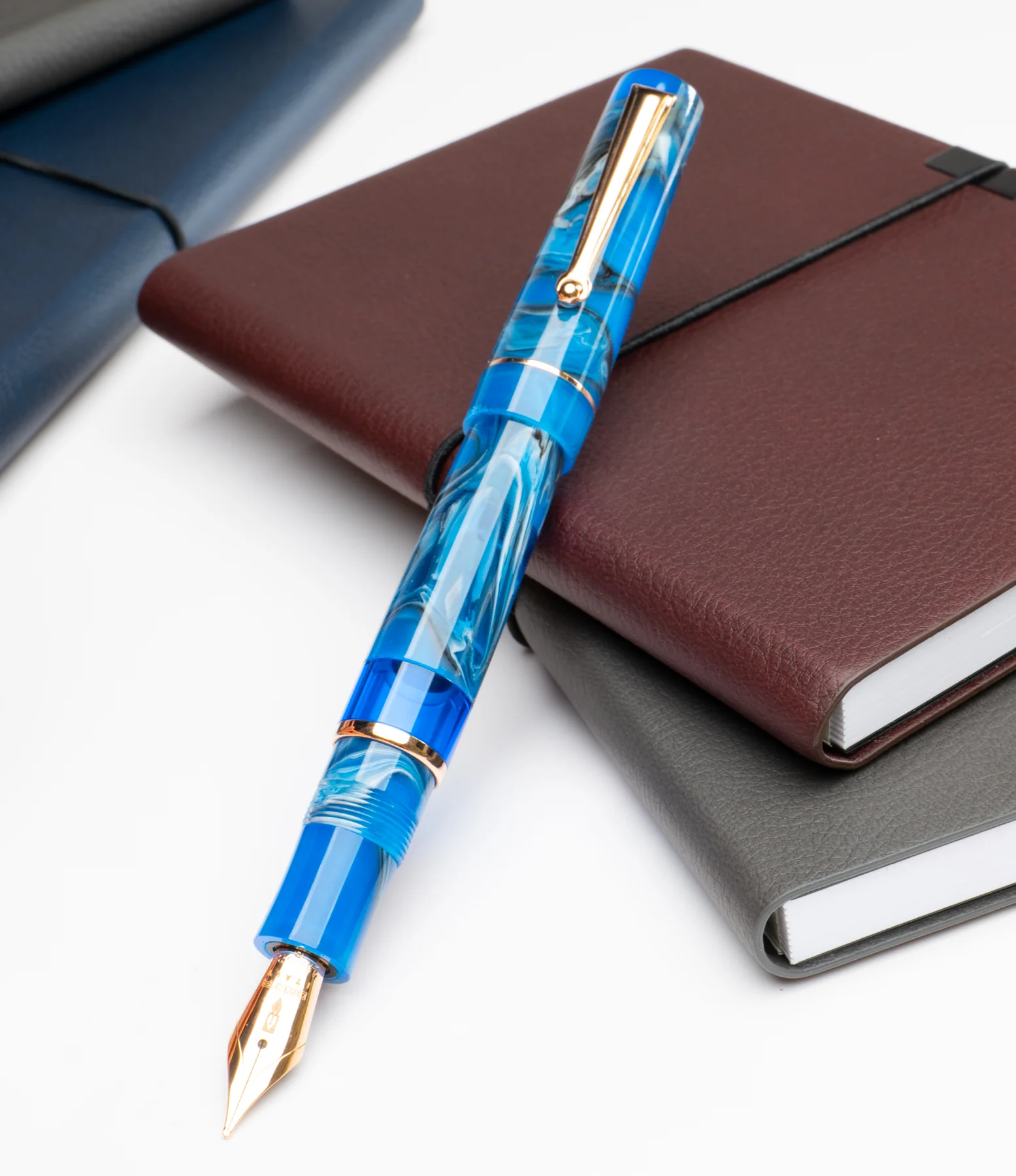 Delta Duna Blue Fountain Pen 14k Nib - Image 2