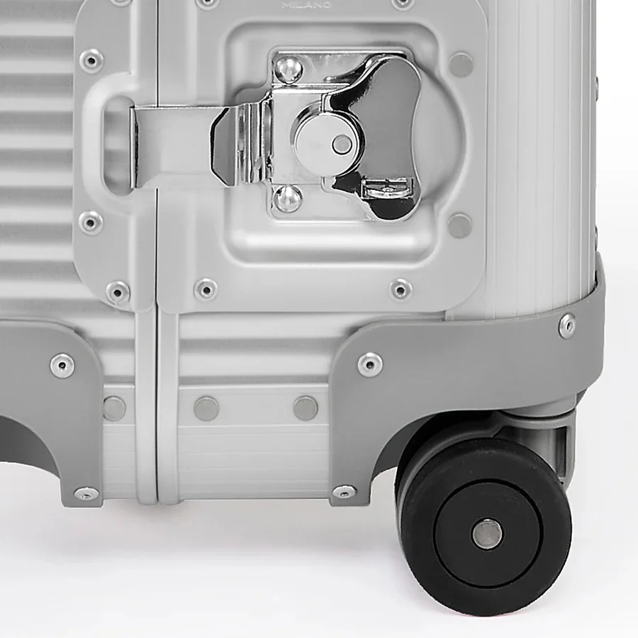 FPM Milano Bank Spinner 53 Trolley Cabin Size - Image 6