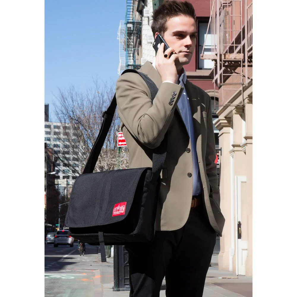 Hanover Messenger Bag - Image 2