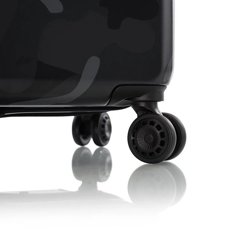 Heys Black Camo 26" Fashion Spinner - Image 9