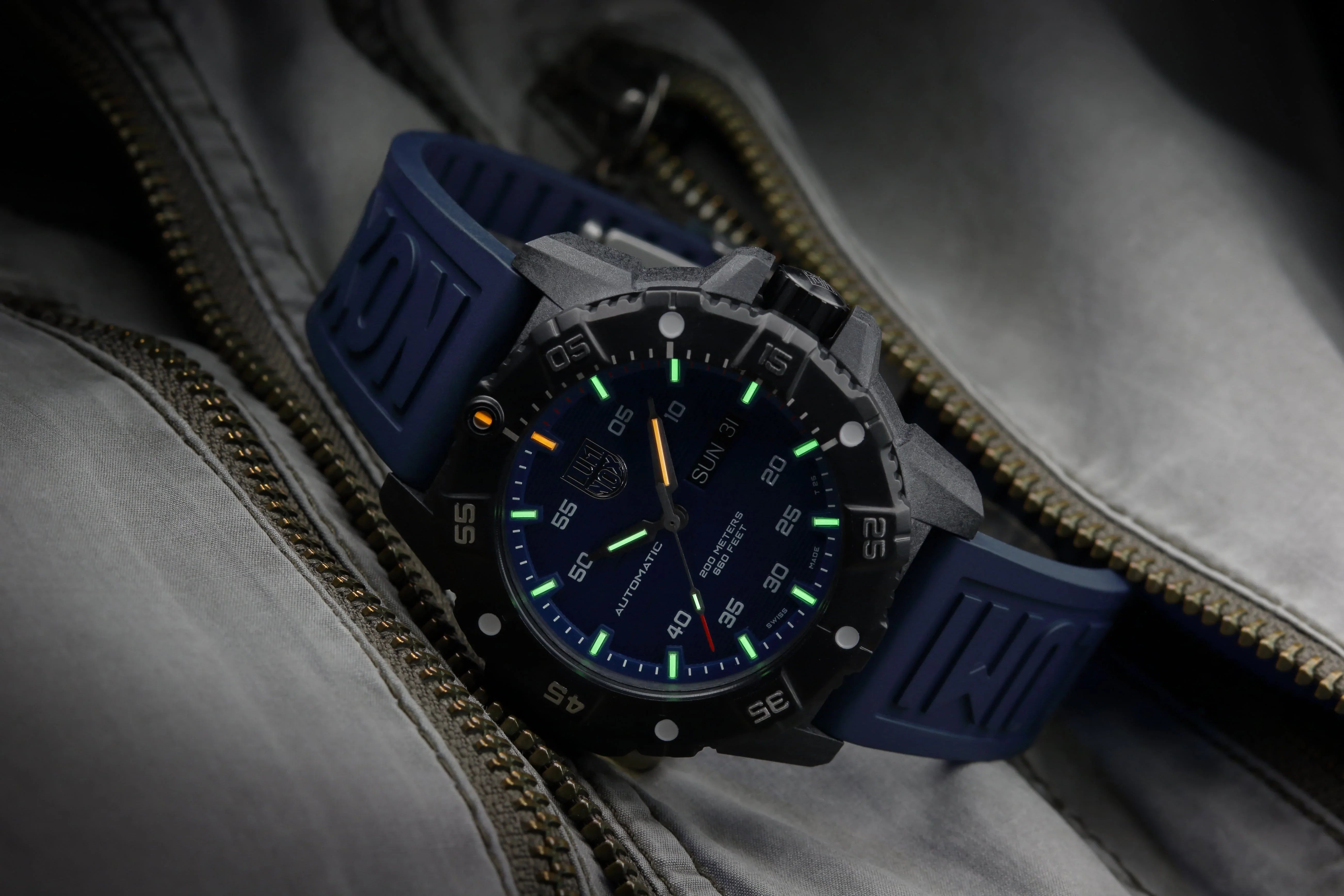 Luminox Master Carbon SEAL Automatic Automatic Dive Watch, 45 mm XS.3863 - Image 8