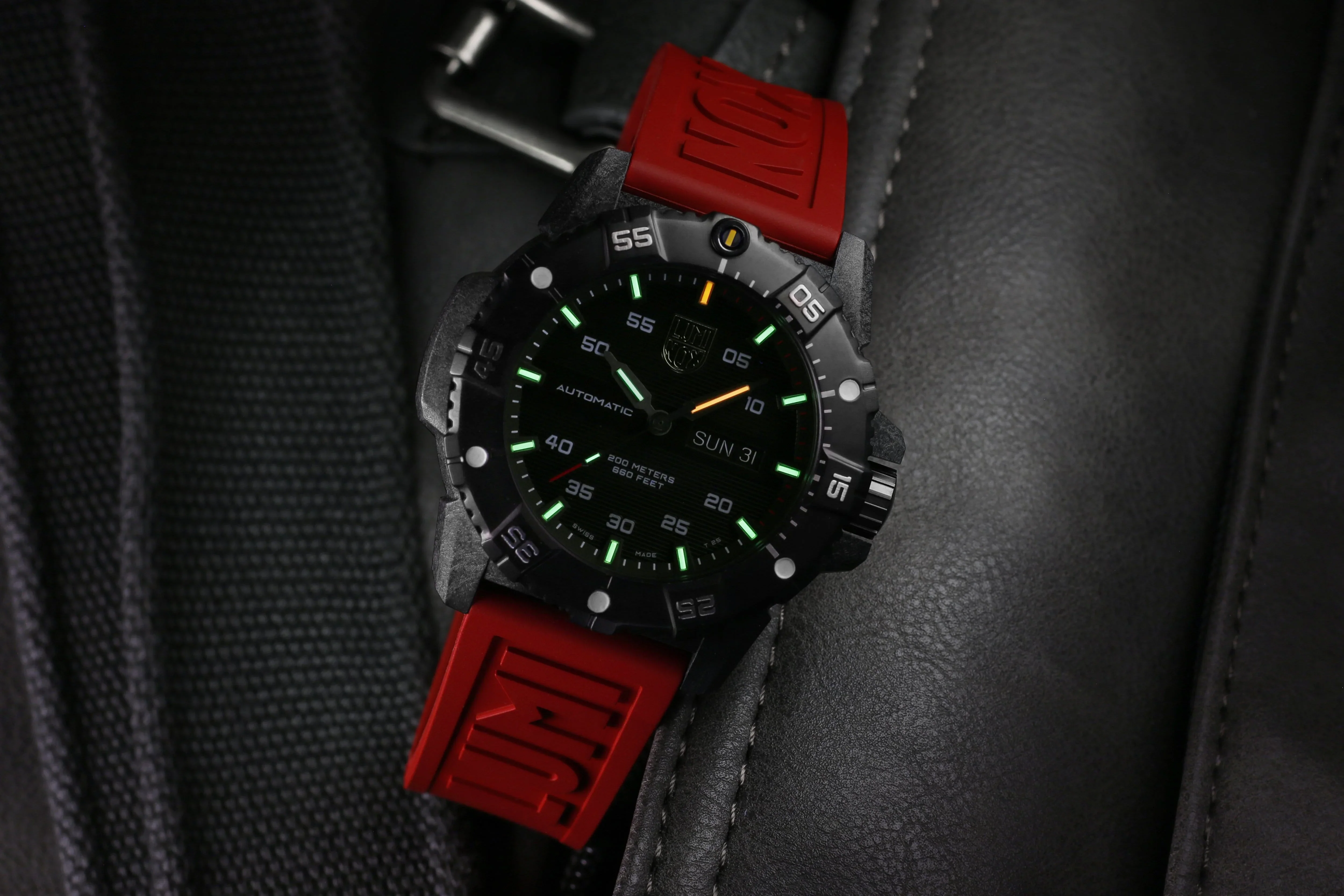 Luminox Master Carbon SEAL Automatic Automatic Dive Watch, 45 mm XS.3875 - Image 8
