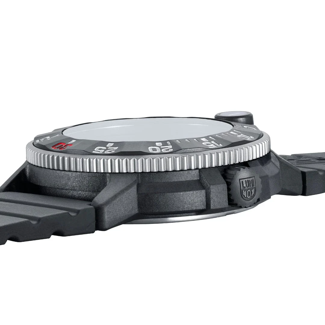 Luminox Navy SEAL Original 3001 Heritage Dive Watch, 43 mm XS.3001.H - Image 4