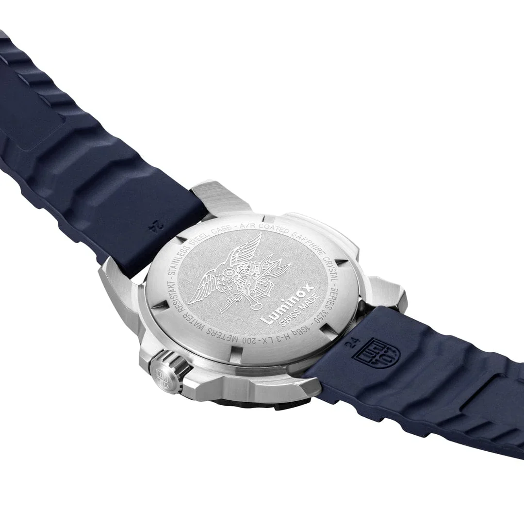 Luminox Navy SEAL Rubber, Steel, CARBONOX™ (RSC) Military Dive Watch, 45 mm XS.3253.CB - Image 5