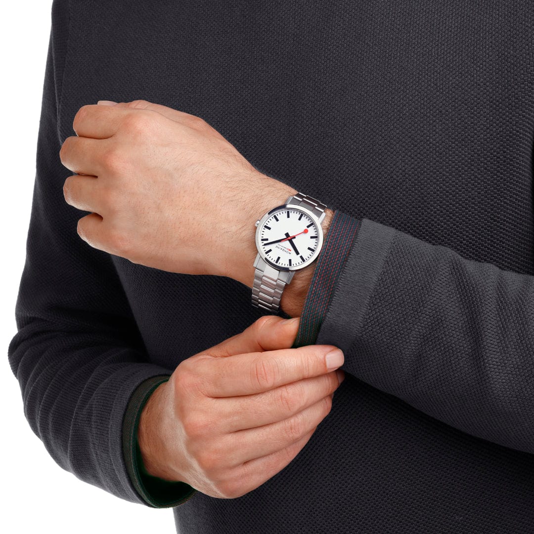 Mondaine Classic 40 mm, Stainless Steel Link Men's Watch Signature White Sundial - Image 5