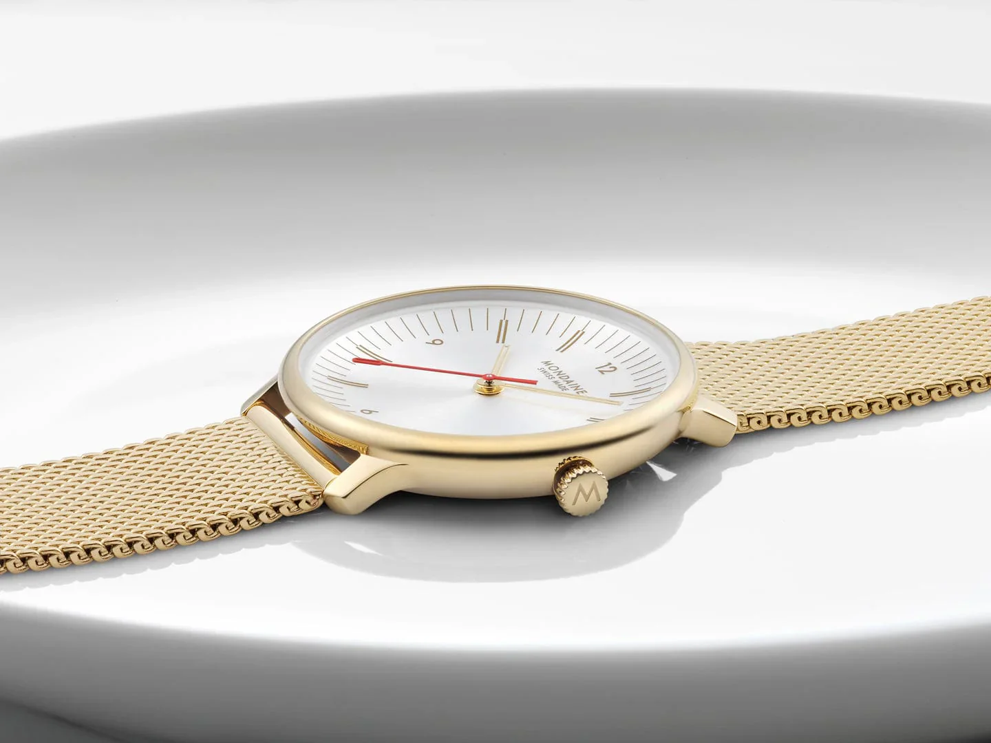Mondaine Doppio 33 mm IP Gold Stainless Steel Mesh Strap - Image 8