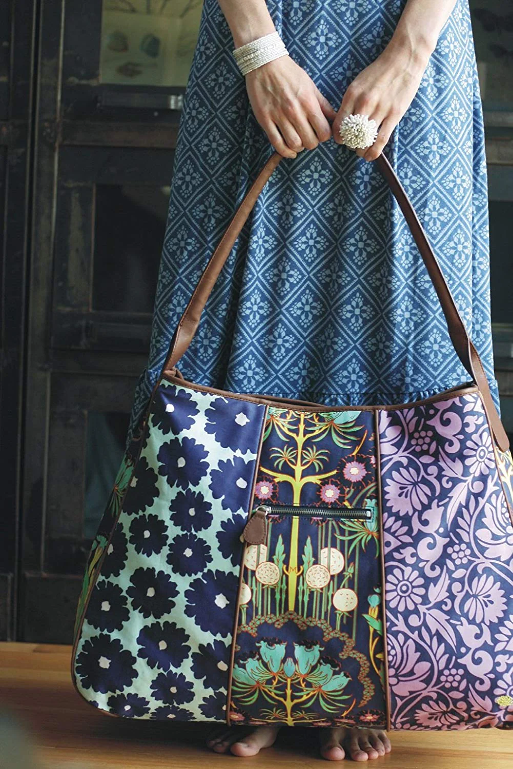 Opal Fashion Bag Color: Treasure Box Carob - Image 4