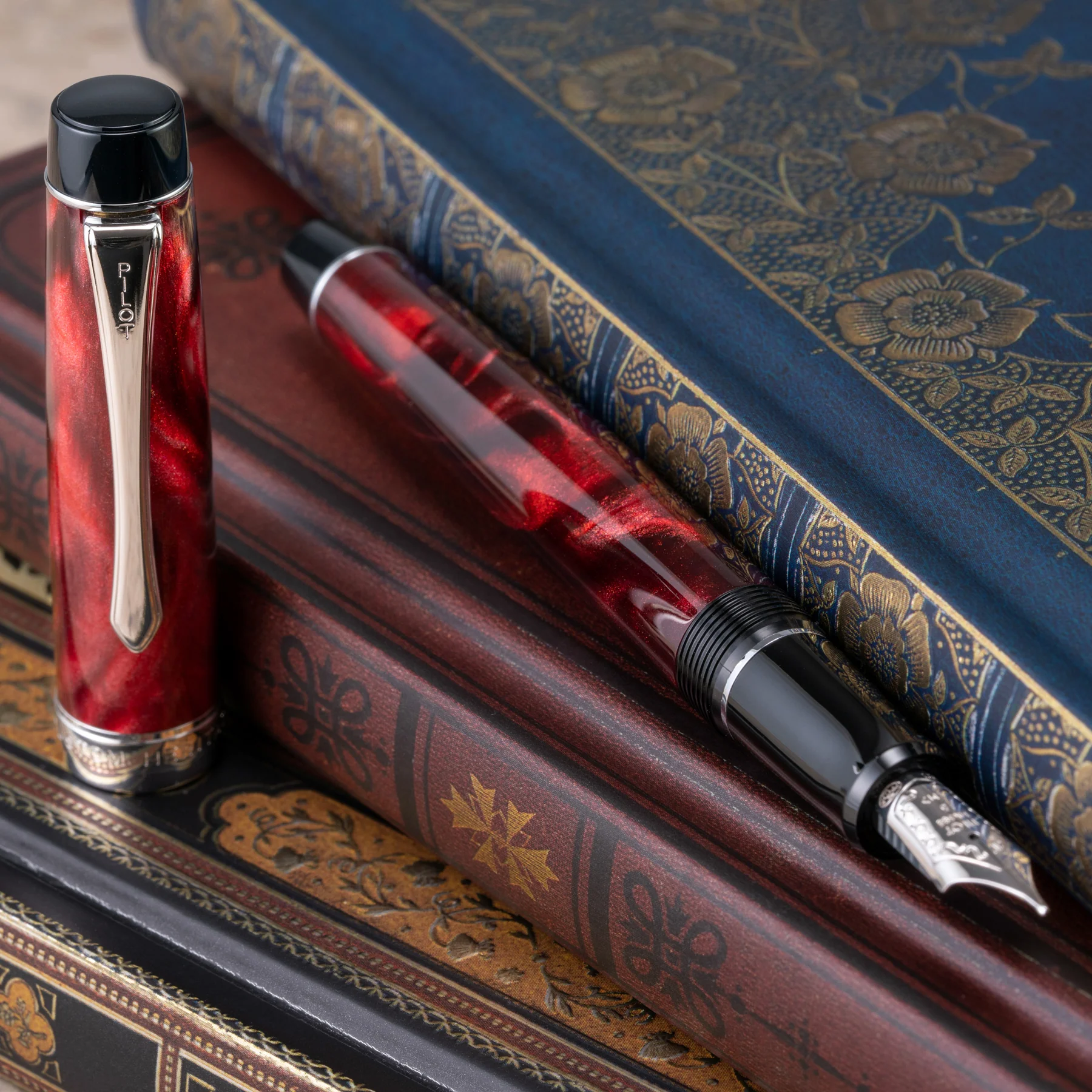 Pilot Custom Heritage SE Fountain Pen Marble Red - Image 3