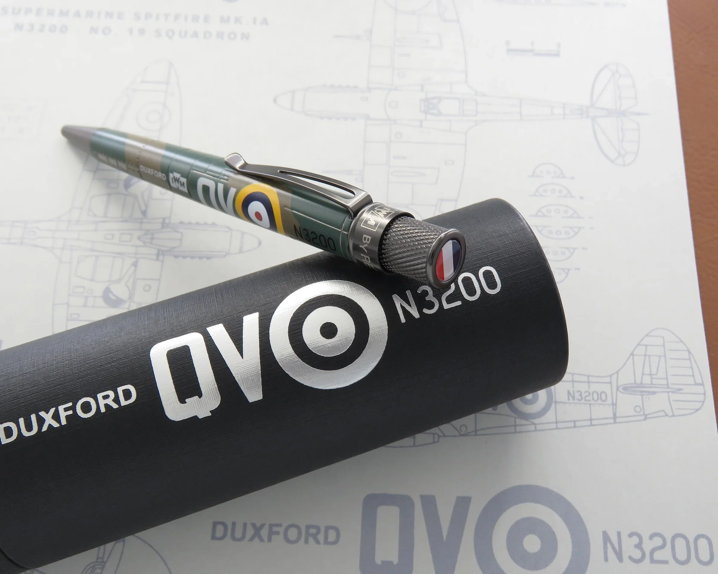 Retro 51 Imperial War Museums - Spitfire N3200 Rollerball - Image 3