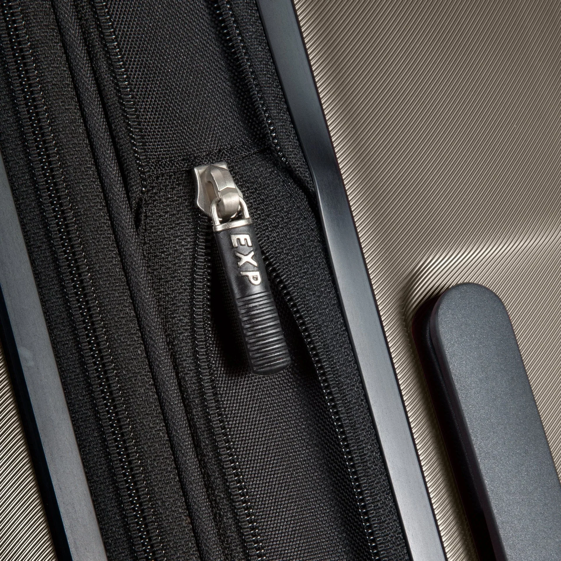 Ricardo Melrose Hardside Medium Check-In Expandable Spinner - Image 5