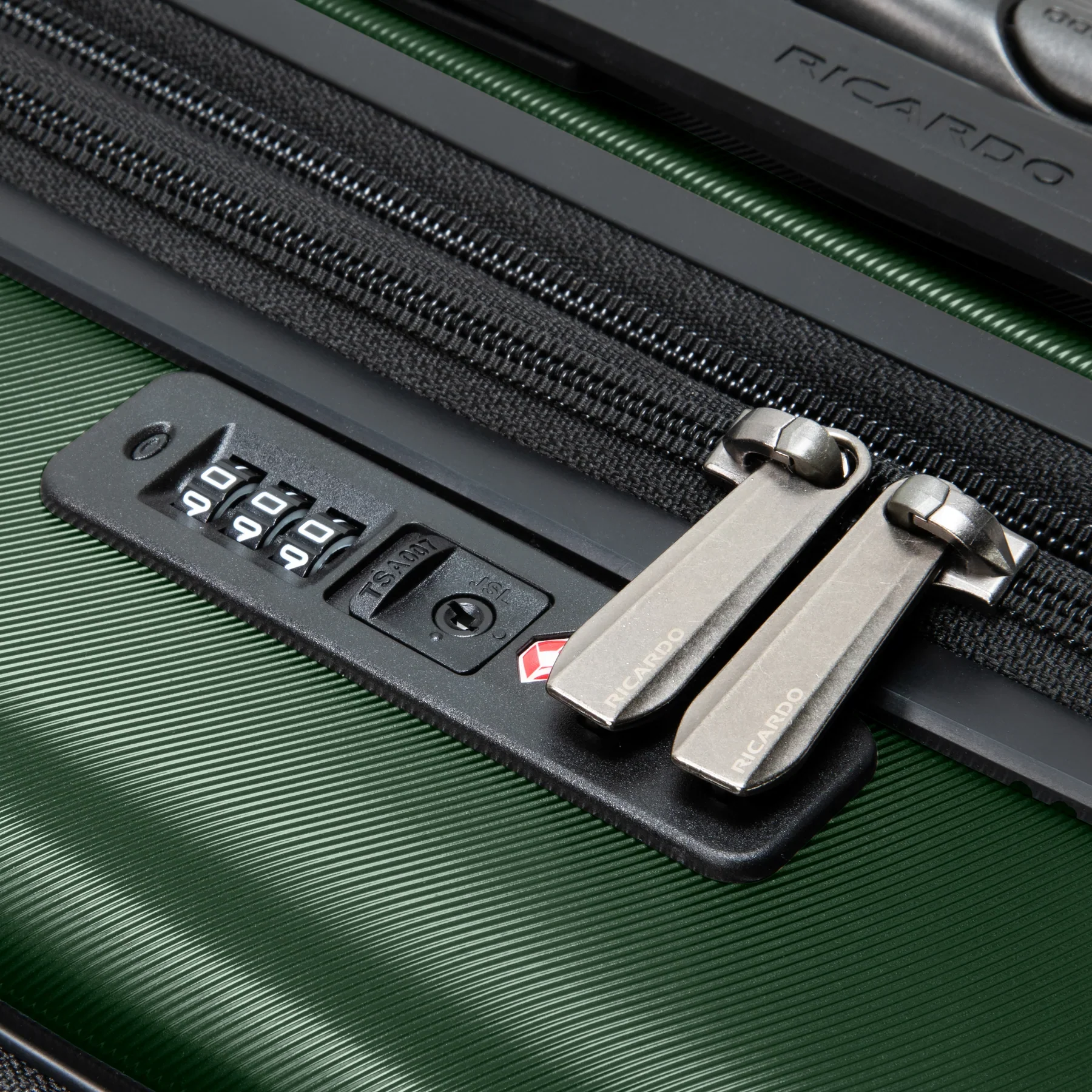 Ricardo of Beverly Hills Montecito 2.0 Fast Access Front-Opening Hardside Carry-On Expandable Spinner - Image 12