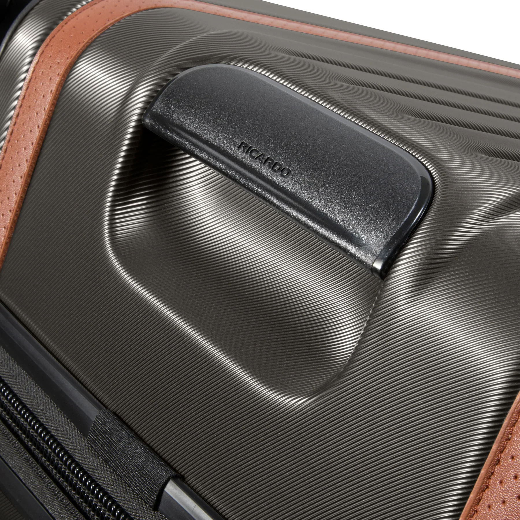 Ricardo of Beverly Hills Montecito 2.0 Hardside Carry-On Expandable Spinner - Image 3