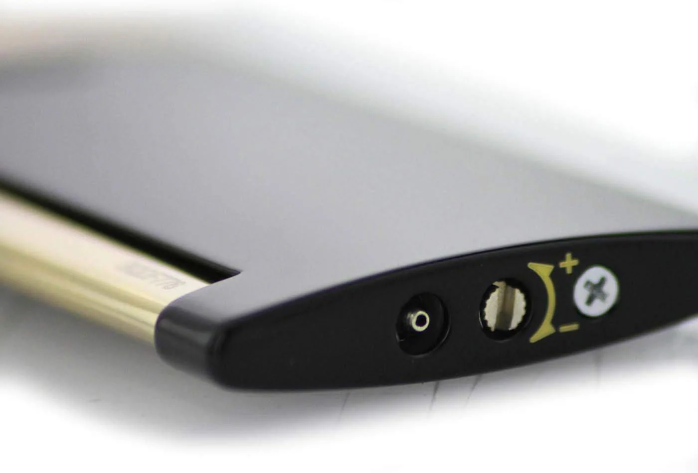 S. T. Dupont SLIM 7 Lacquered Lighter Black and Gold - Image 5