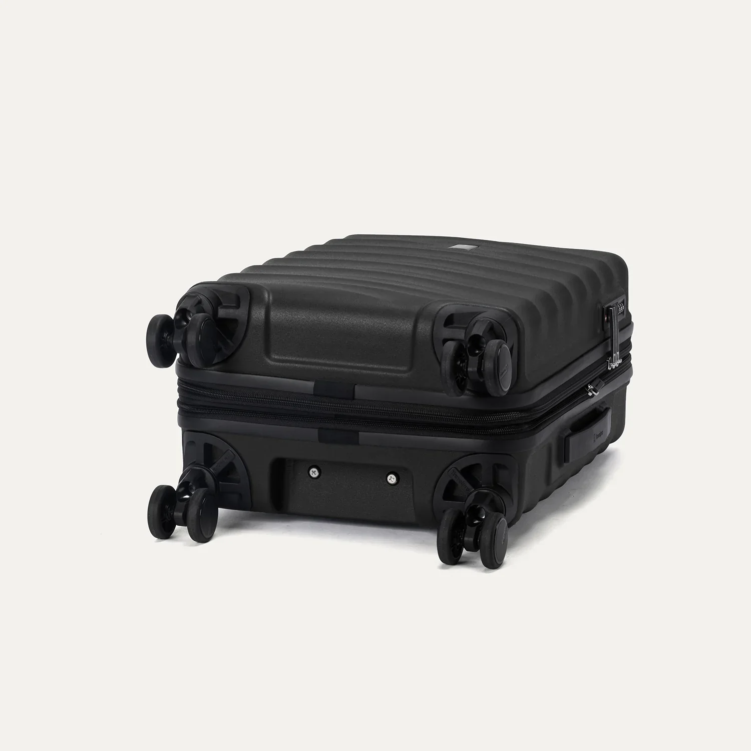 Travelpro Maxlite Air V2 Carry-On Hardside Spinner - Image 3