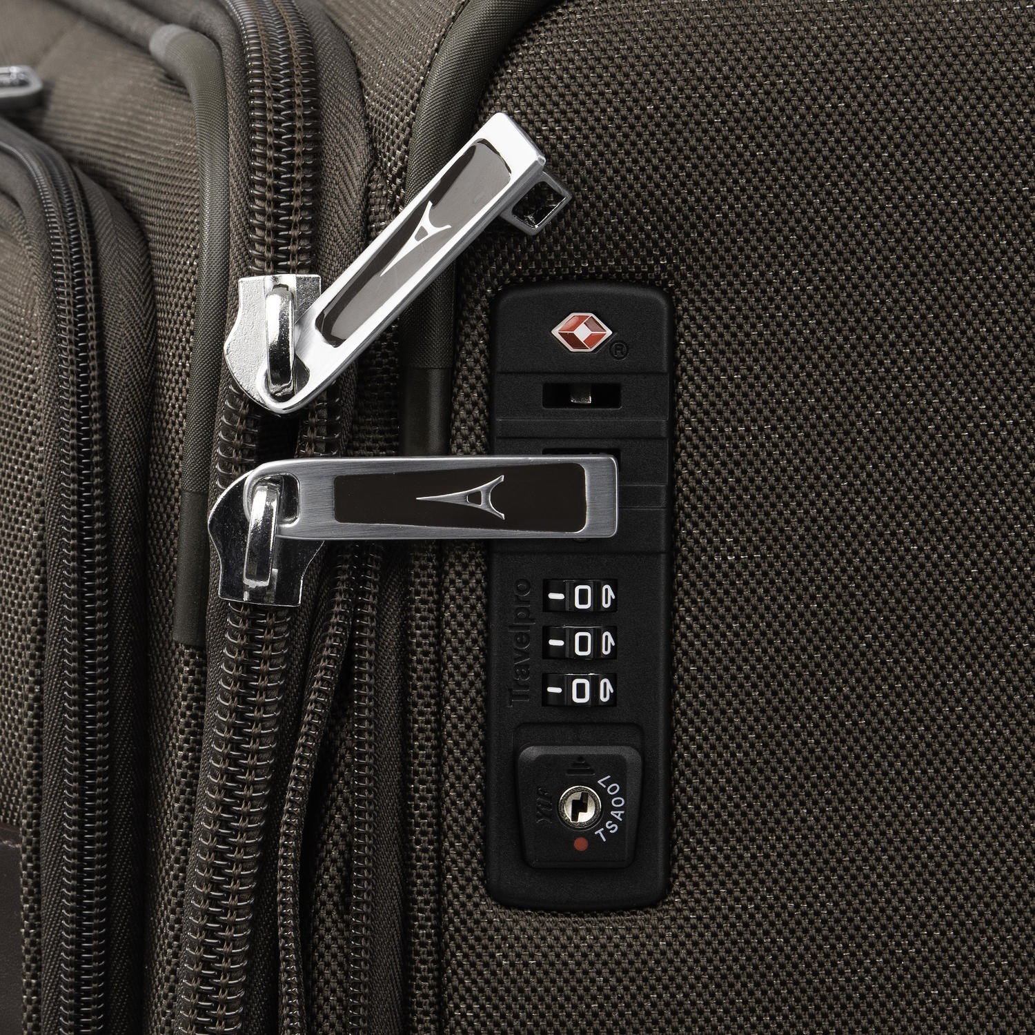 Travelpro Platinum Elite 29” Expandable Spinner - Image 11