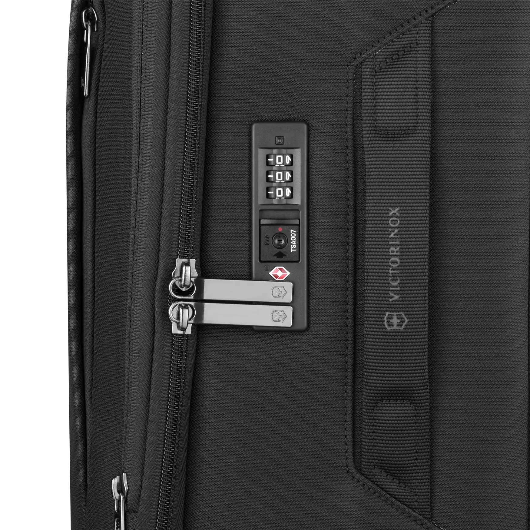 Victorinox Swiss Army Crosslight Large Softside Case - Image 10