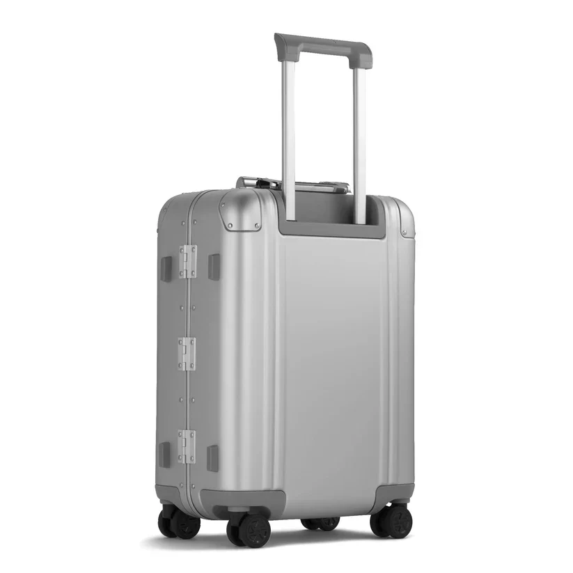 Zero Haliburton Classic Aluminum 3.0 Continental Carry-on 37L - Image 3