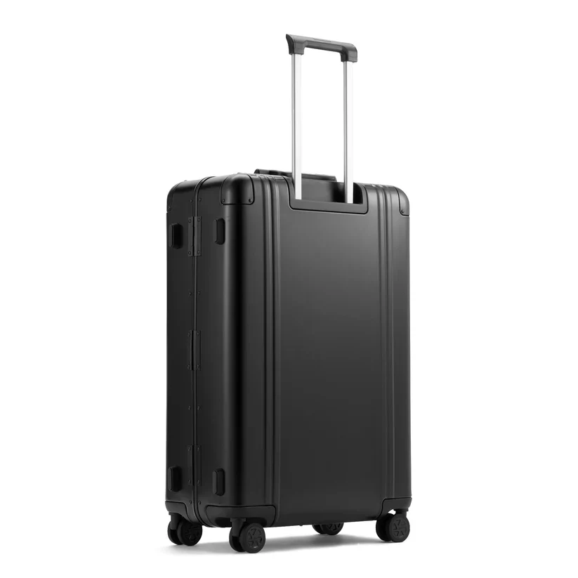 Zero Haliburton Classic Aluminum 3.0 Large Travel Case 88L - Image 4