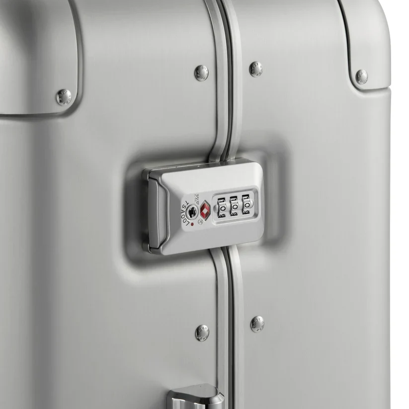 Zero Haliburton Classic Aluminum 3.0 Medium Travel Case 59L - Image 5