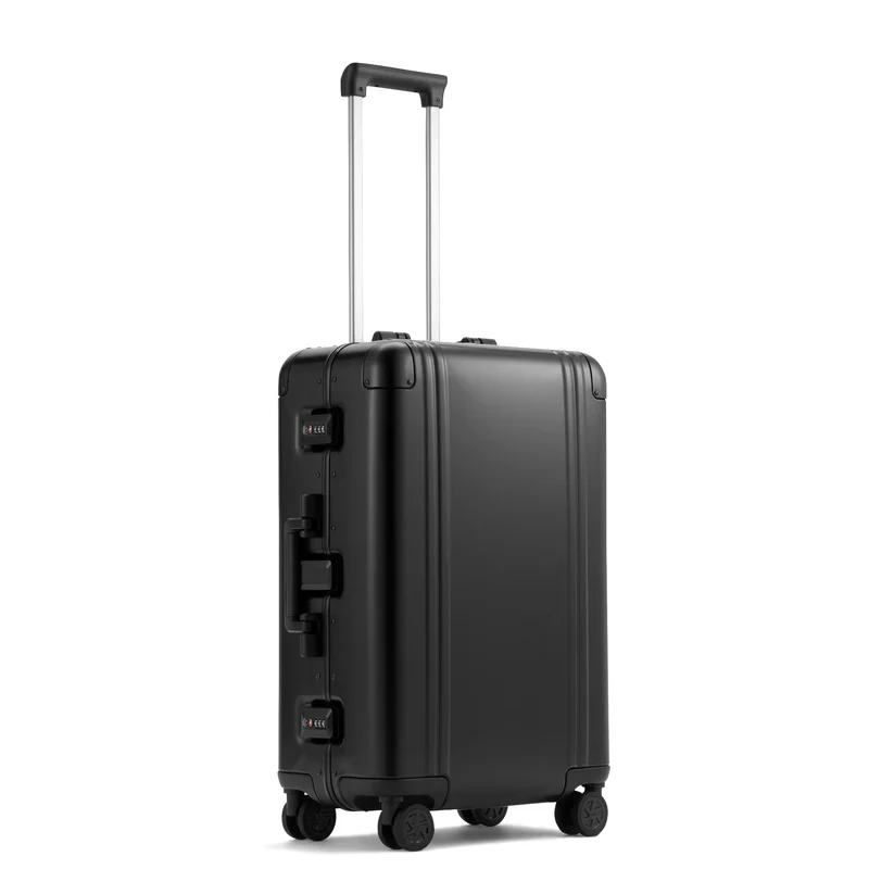 Zero Haliburton Classic Aluminum 3.0 Medium Travel Case 59L - Image 6